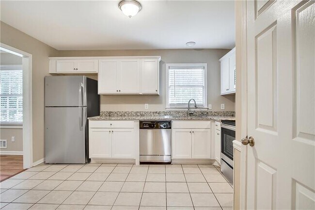 Building Photo - 8401 Union Grove Rd