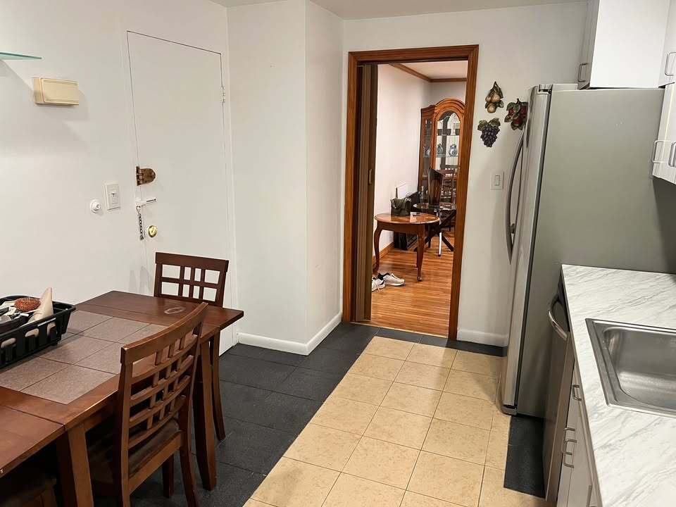 Building Photo - 20 Bryon Rd