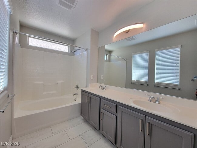 Building Photo - 4673 Aventura Canyon Ct
