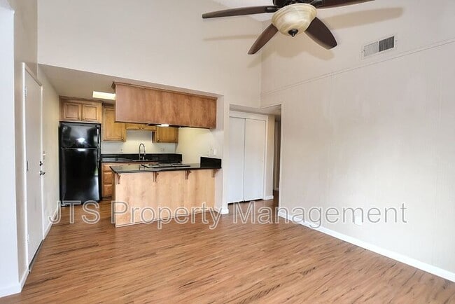 Building Photo - 8856 N Winding Way