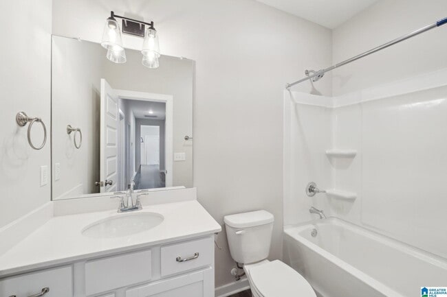 Building Photo - 439 Troubadour Ln