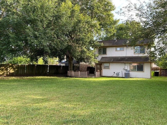 Building Photo - 2415 Poco Dr