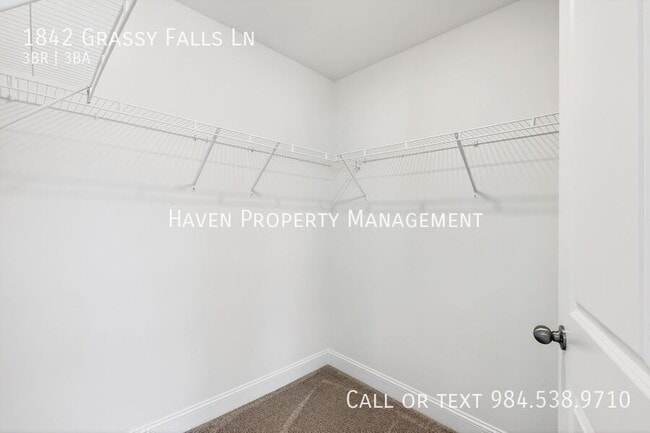 Building Photo - 1842 Grassy Falls Ln