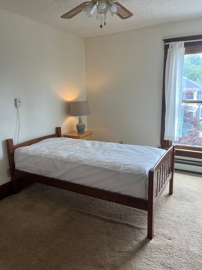 Bedroom - 126 Laquineo St