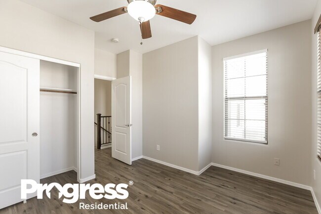 Building Photo - 1637 W Lacewood Pl
