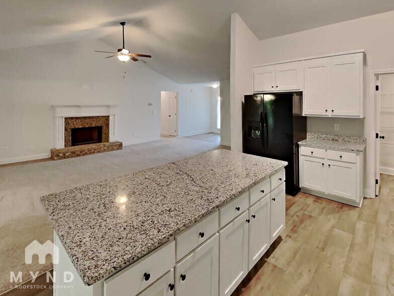 Building Photo - 2320 Spg Brk Dr