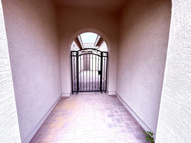 Building Photo - 22780 E Orion Way