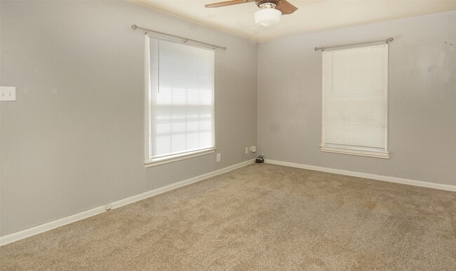 Building Photo - 910 Liberty St