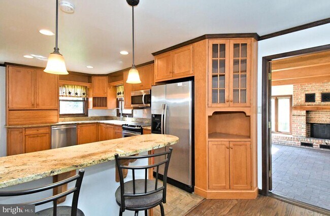 Building Photo - 306 Cedar Hill Rd