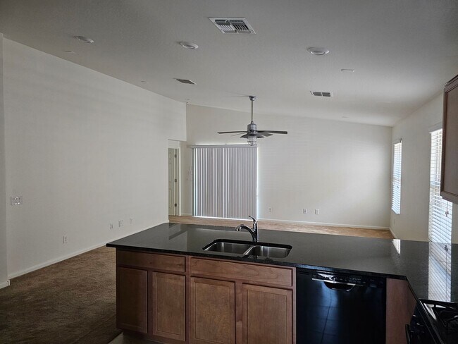 Building Photo - lovely 3bd 2 bth home