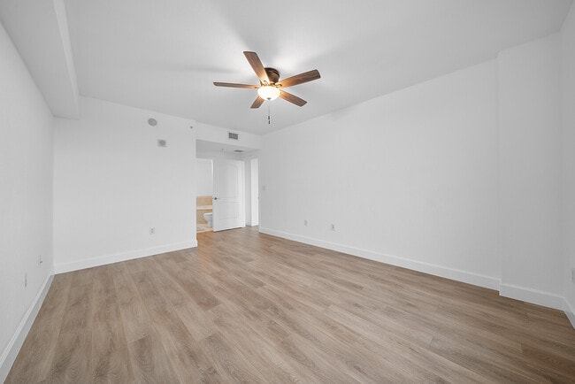 Building Photo - 1830 Radius Dr