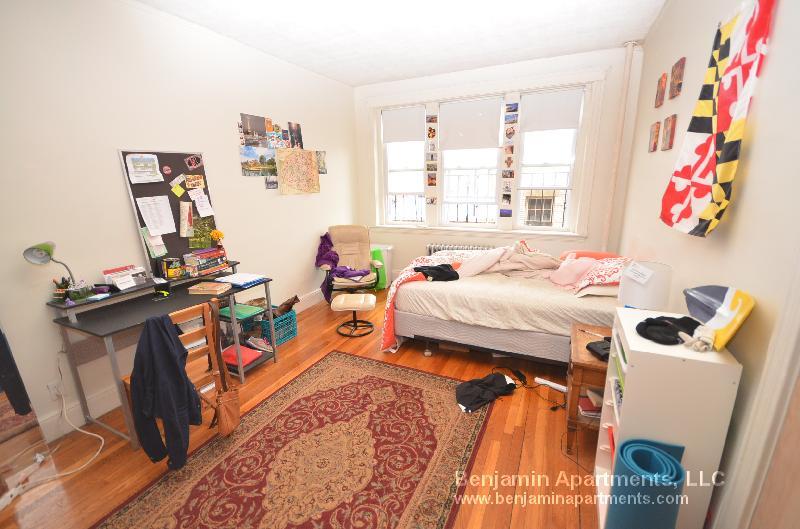 Building Photo - 1820 Commonwealth Ave