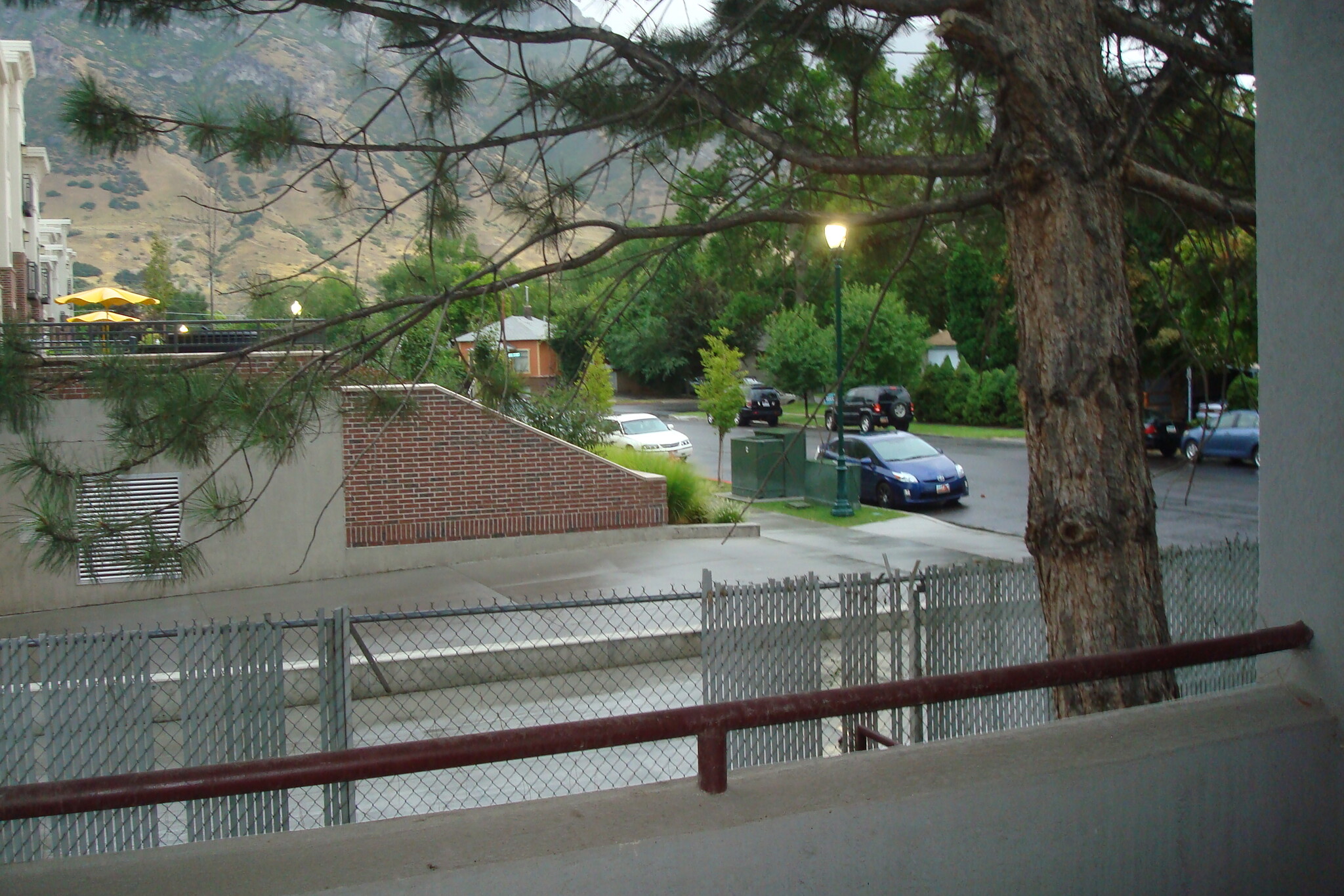 Building Photo - 541 E 500 N