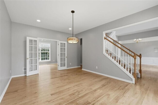 Building Photo - 770 Glastonbury Ct