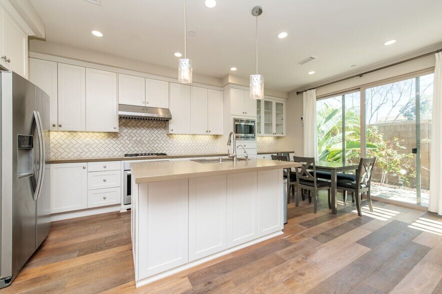 Building Photo - 135 Okra