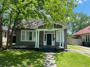 Building Photo - 2812 Beacon Ave