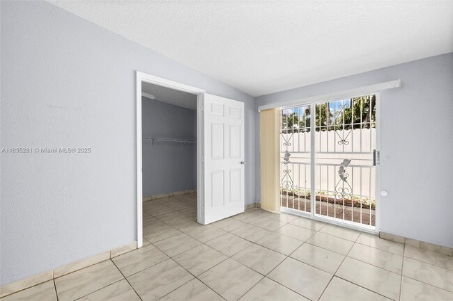 Building Photo - 2028 SW 103rd Ct