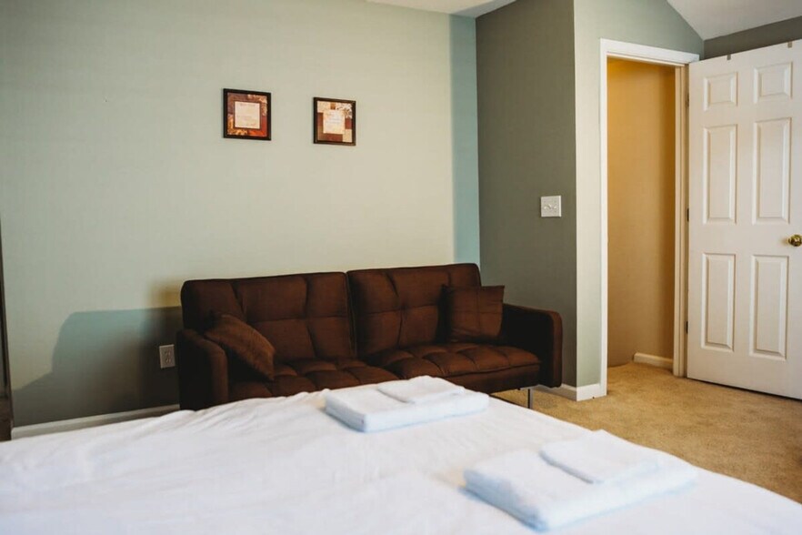 Primary Photo - 26 Charnock Way