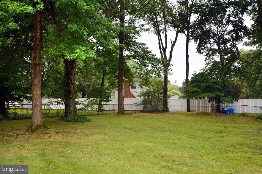 Building Photo - 10 Ranchwood Dr