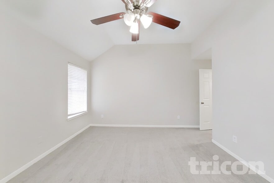 Building Photo - 7002 Echo Pines Dr