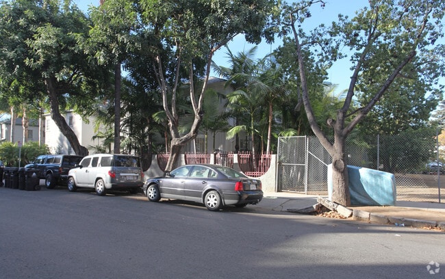 Primary Photo - 1819-1821 New Hampshire Ave