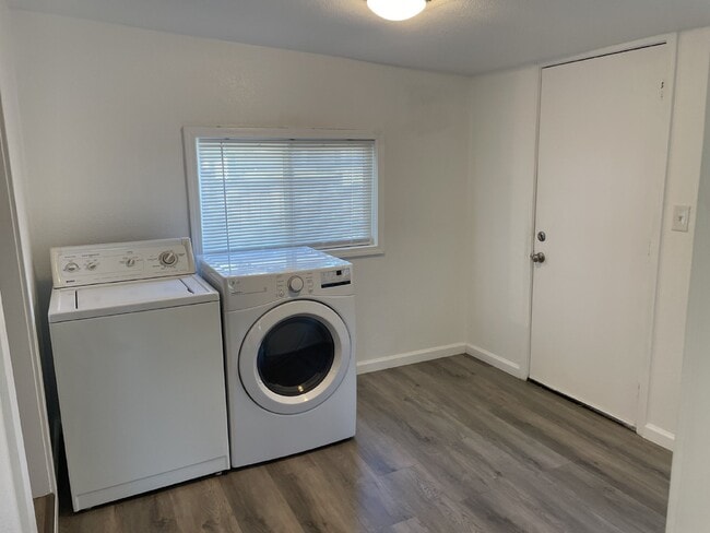 Building Photo - Charming and cozy 2 bedroom home in prime location of Walnut Creek!