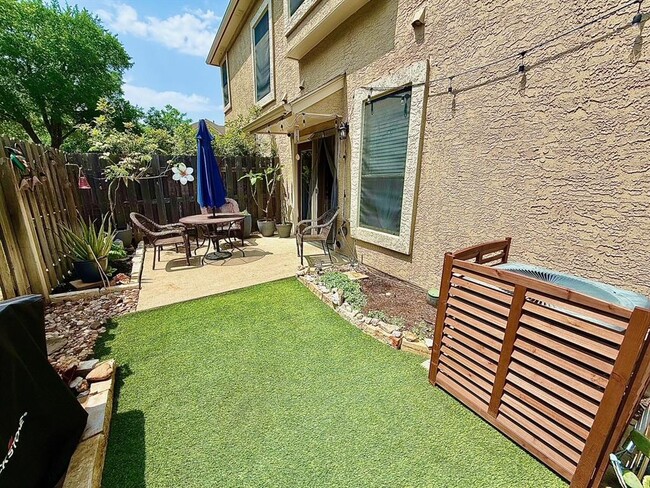 Building Photo - 3300 Forest Creek Dr