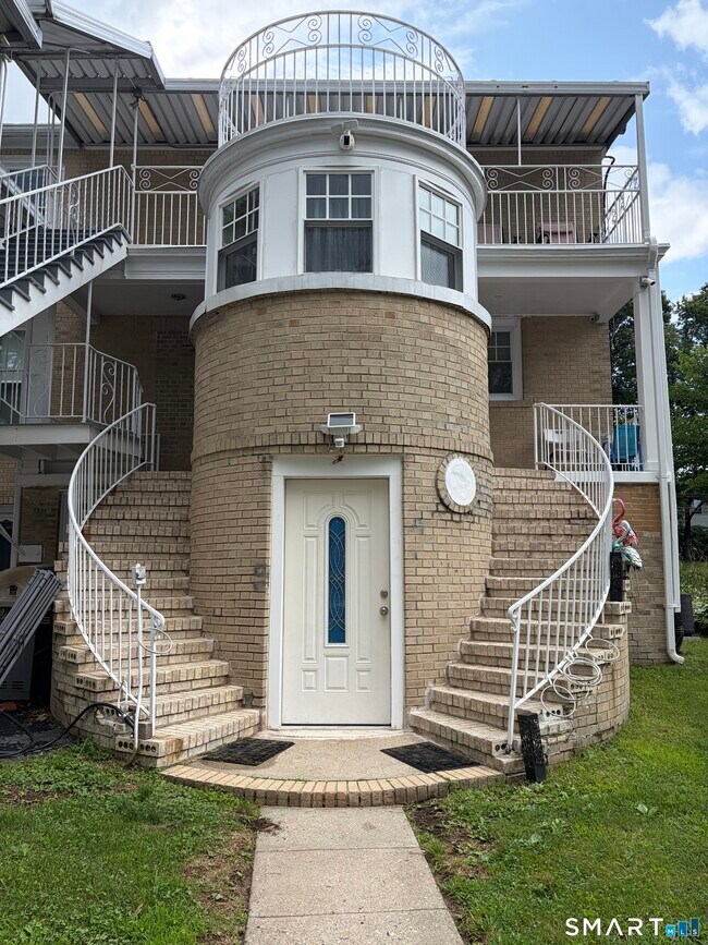 Building Photo - 125 Atwater Ave