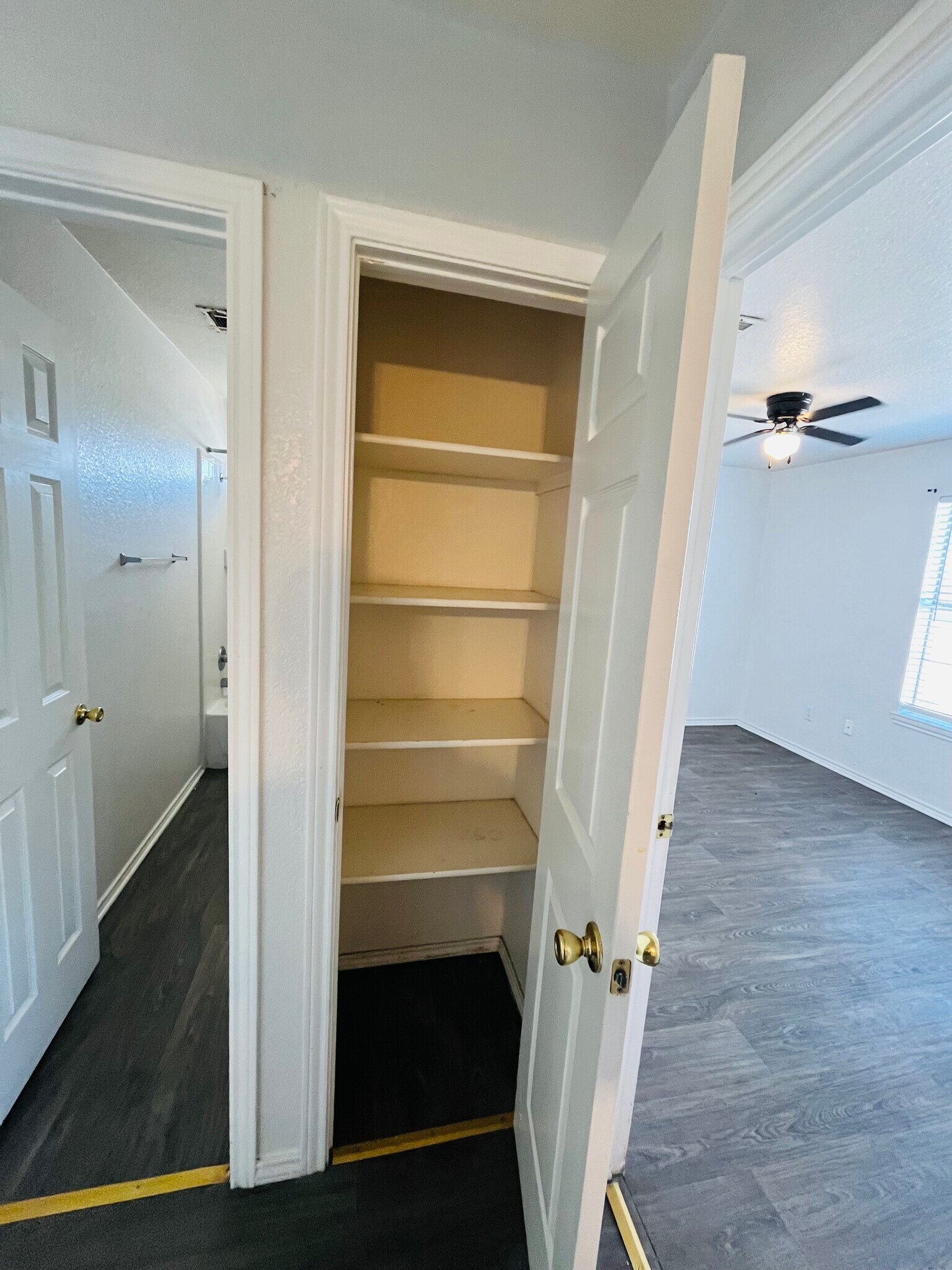 Building Photo - 2804 Cantabrian Dr