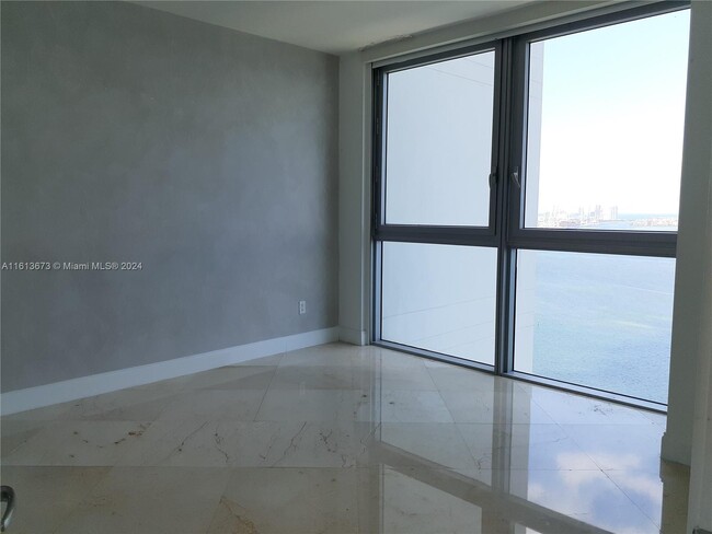 Building Photo - 1331 Brickell Bay Dr