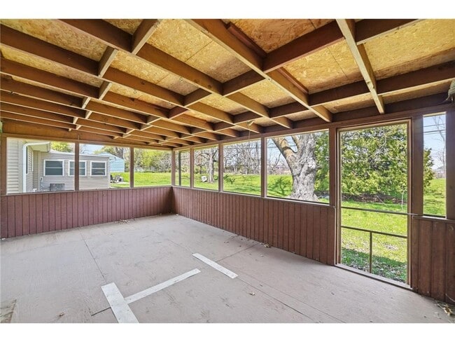 Building Photo - 1697 Rose Pl W