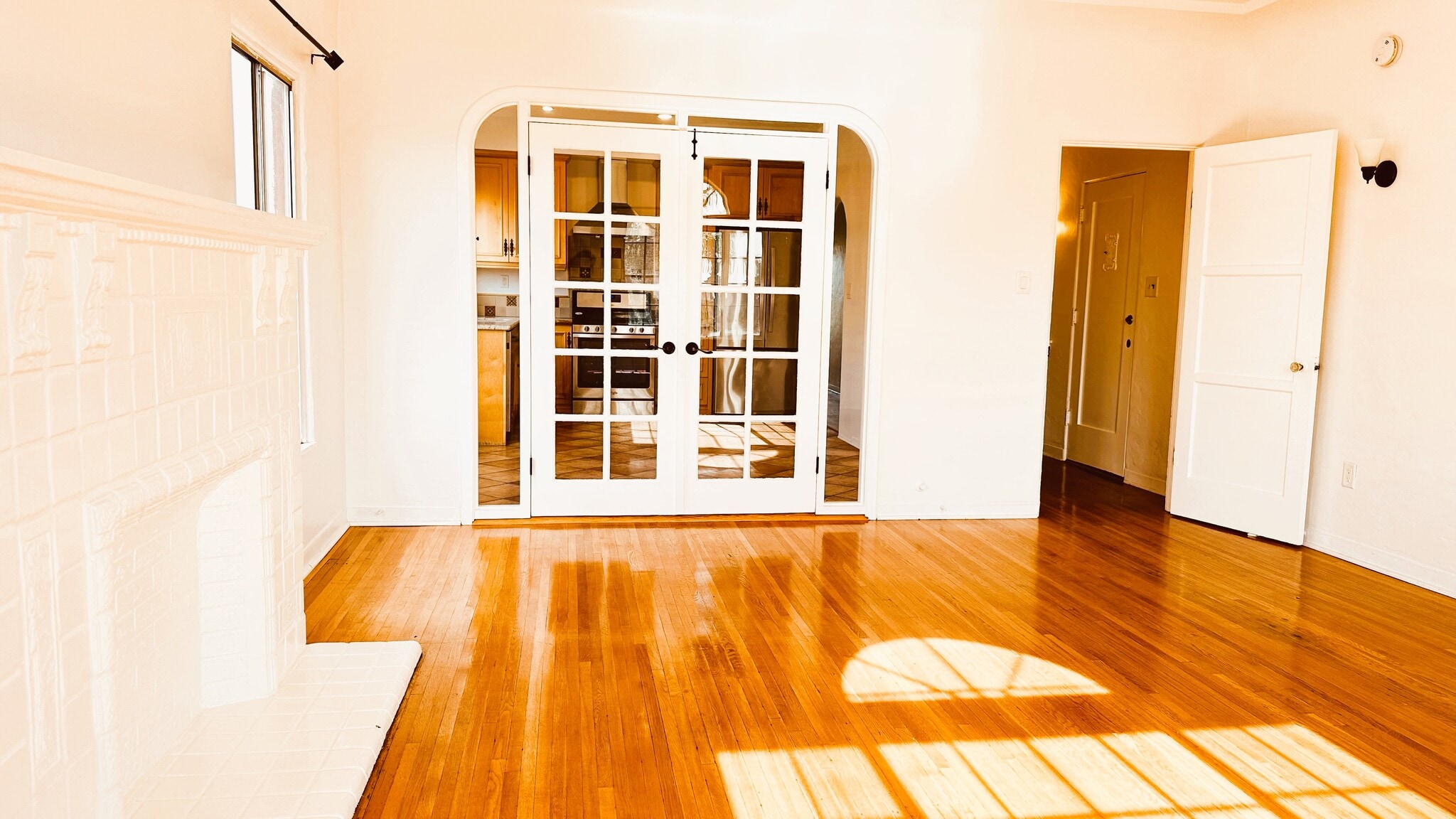 Building Photo - 1609 1/2 S Sierra Bonita Ave