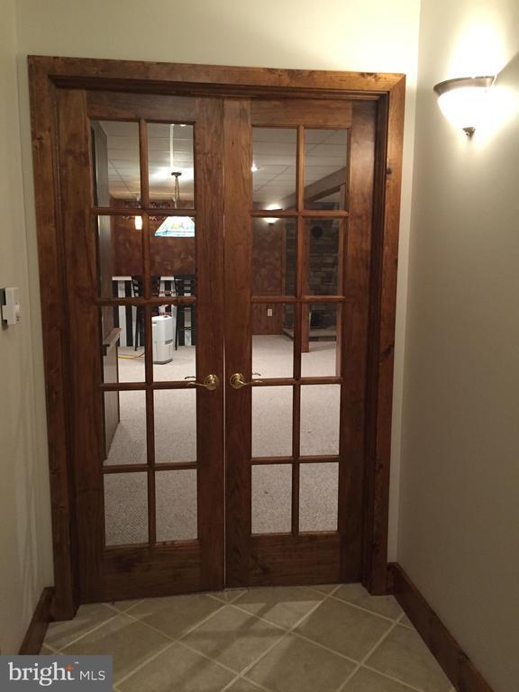 Building Photo - 110 Beech Ln