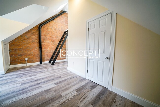 Building Photo - 22 Winslow Rd