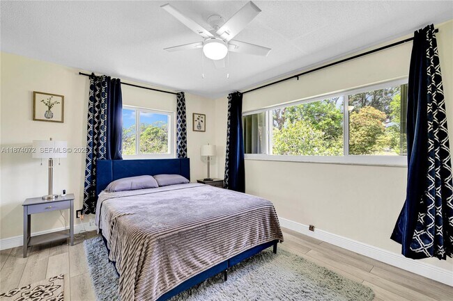 Building Photo - 5706 Guava Dr