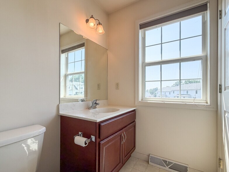 Building Photo - 271 Wildflower Dr