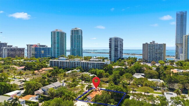 Building Photo - 2300 S Miami Ave