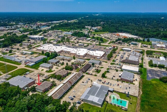 Building Photo - CONDO UNIT IN DENHAM SPRINGS