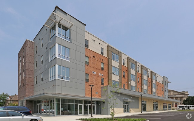 Building Photo - Residences at Avondale Town Center