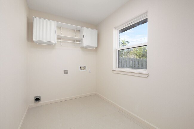 Building Photo - A Fresh Start on Orchid Ave!