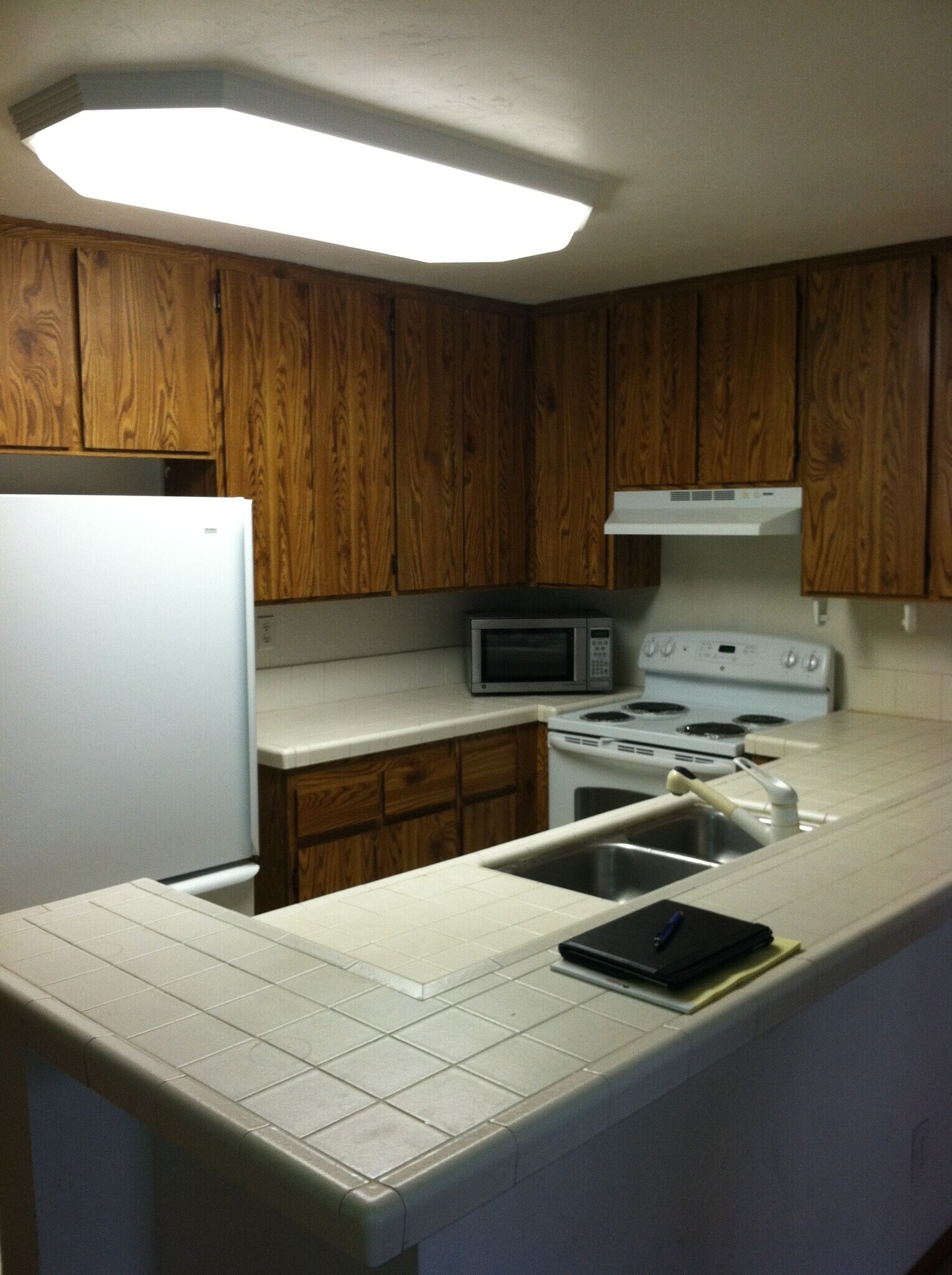 Building Photo - 9149 Village Glen Dr