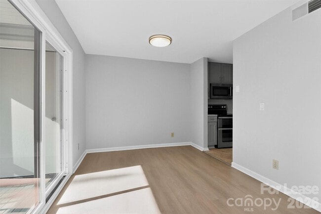 Building Photo - 11029 Harrowfield Rd