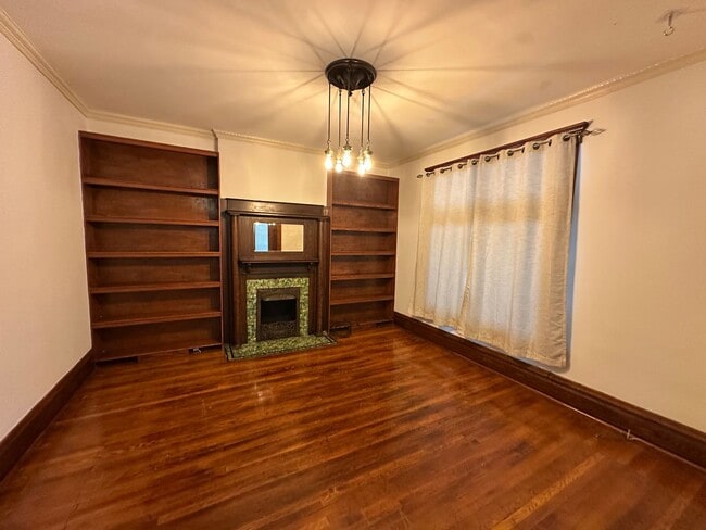 Building Photo - 1023 Neil Ave