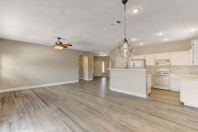 Building Photo - 1 Story in Summerlin - Fresh Carpet, Paint, and Luxury Plank!