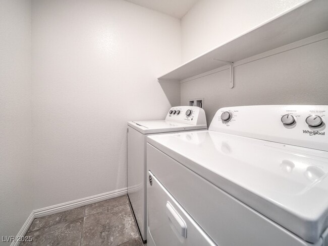 Building Photo - 462 Ylang Pl