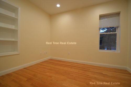 Building Photo - 1812 Beacon St