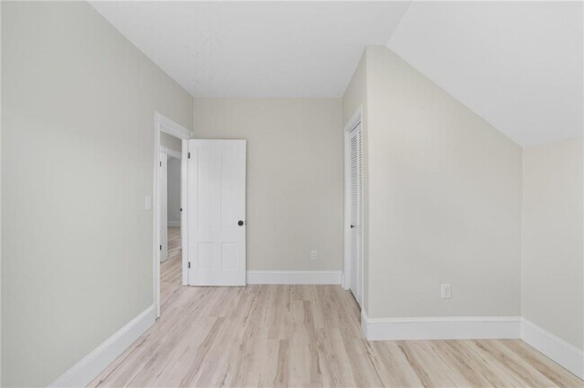 Building Photo - 301 Glenwood Ave