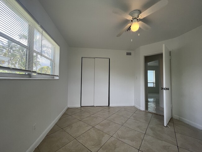 Building Photo - 3620 NW 35th Ave