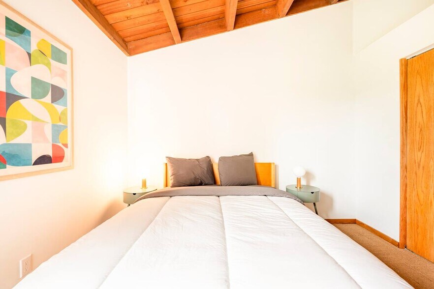 Building Photo - 2200 Lodgepole Cir