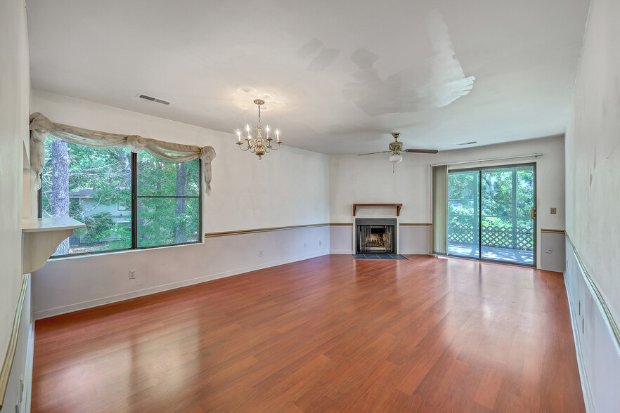 Building Photo - 2736 Jobee Dr